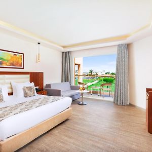 Deluxe Double or Twin Room Sea View